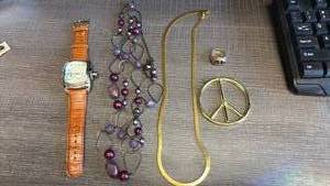 lot 1503 image: Jewelry
