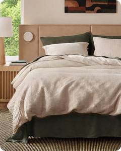 lot 2695 image: Bedsure Cotton Duvet Cover King - 100% Cotton Waffle Weave Beige Duvet Cover King Size, PureWoven Breathable Bedding Set for All Season, 3 Pieces, 104x90 - Retail $80