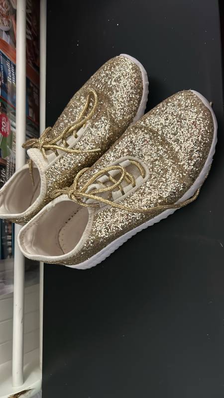 lot 40294 image: Gold Glitter Athletic Sneakers size 5 women