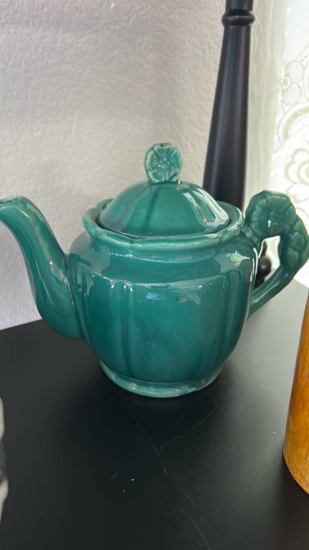 lot 40302 image: Turquoise Ceramic Teapot with Flower Knob