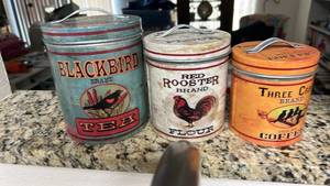 lot 108 image: Set of 3 Decorative Kitchen Storage Tins with Handles