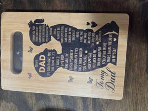 lot 1402 image: Fathers Day Gift Cutting Board
