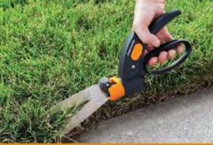 lot 44019 image: Fiskars Garden Shears with Swiveling Blades - Retail $24