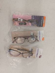 lot 14515 image: Miscellaneous Lot Of Reading Glasses