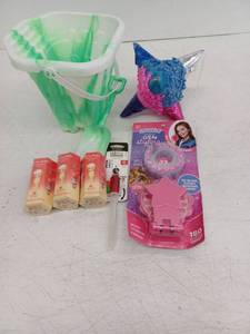 lot 14518 image: Miscellaneous Lot Of Items