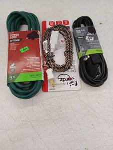 lot 14528 image: Extension Cord Set Indoor Outdoor Power Cables
