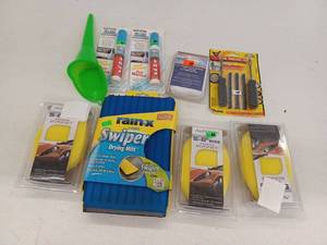 lot 14566 image: Miscellaneous Lot Of Items