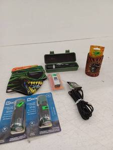 lot 14958 image: Miscellaneous Lot Of Items