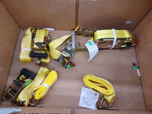 lot 14996 image: Ratchet Tie Down Straps with Hooks Set