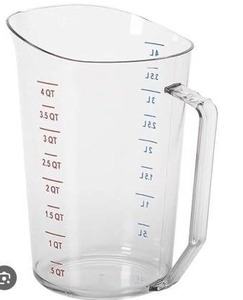 lot 15017 image: 4 Quart Measuring Cup