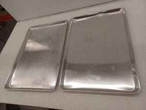lot 15021 image: 18 x 26 Full Size Bun Pan, 2 Pack