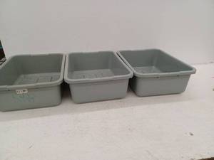 lot 15031 image: Gray Plastic Restaurant Bus Tubs