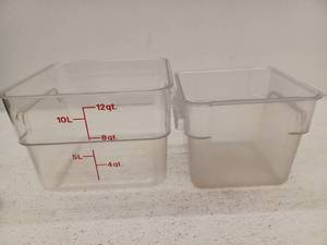 lot 15038 image: Commercial Kitchen Food Storage Containers with Lid 12 Quart & 6 Quart