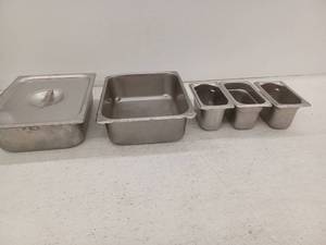 lot 15072 image: Commercial Stainless Steel Food Pan With Lids