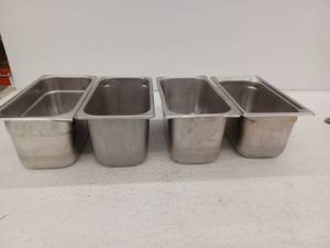 lot 15076 image: 4 Stainless Steel Food Service Pans