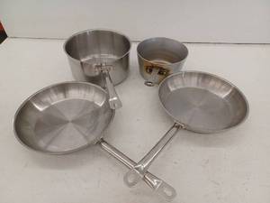 lot 15091 image: Lot Of 4 Stainless Steel Pans, 11.5 Inch Frying Pans, 4 QT Pan, Approximately 10x5 Inch Pot