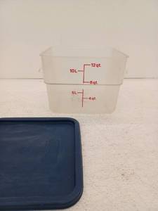 lot 39341 image: 12 Quart Commercial Food Storage Container with Lid