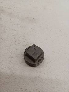 lot 15185 image: 1 14 Inch Black Plug