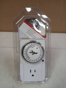 lot 26360 image: Generic 120V Mechanical Timer with Single Outlet for Aquarium, Grow Light, Hydroponics, Indoor Lighting, Home Appliances, White, TM-M1120 - Retail $7