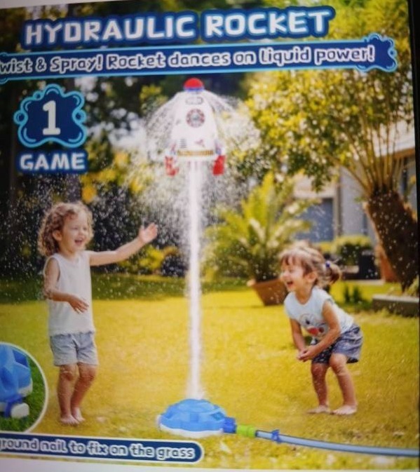 lot 31269 image: 4-in-1 Outdoor Summer Water Game Set