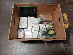 lot 61985 image: Mystery box
