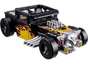 lot 3278 image: Transformers Collaborative Hot Wheels x Bone Shaker, Deluxe Class 5-Inch Robot Action Figure Converts to Car, Car Toys for Ages 8