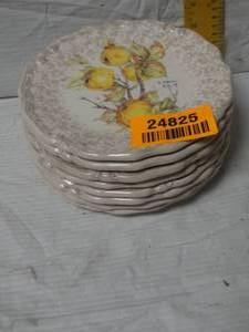 lot 24825 image: Beautiful Plates w Design