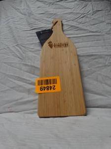 lot 24849 image: Midwest Wine Fest Cutting Board
