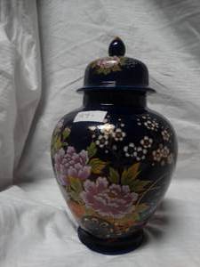 lot 24885 image: Glass Floral Vase w Matching Small Vase