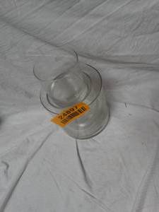lot 24897 image: 2 Glass Jars