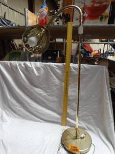 lot 24909 image: Gold Adjustable Floor Lamp