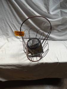 lot 25064 image: Metal flower basket with mirrors.