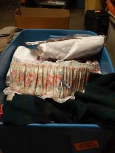 lot 25065 image: Huge lot of misc household blankets - sheets - linens.