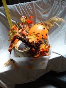 lot 25068 image: Huge lot of fall & Halloween decorations.