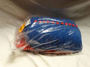 lot 25071 image: New - red & blue Adult LXL fitted hats - 12 count.