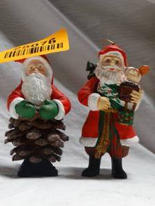 lot 25076 image: 2 Santas decorations. Ones a Christmas ornament & ones a table decor.