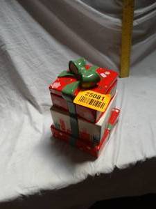 lot 25081 image: Christmas present cookie jar.