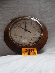 lot 24995 image: Old School Sunbean Quartz Clock