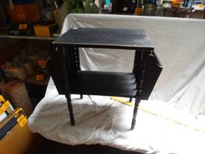 lot 25042 image: Nice wooden magazine rack.