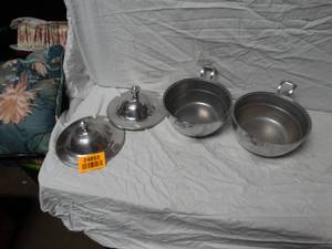 lot 24853 image: 2 Vintage Pots w Lids