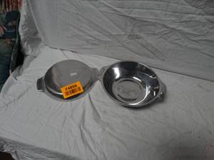lot 24856 image: Silver Nambe 20 Vintage Dutch Oven, Covered Casserole Dish.