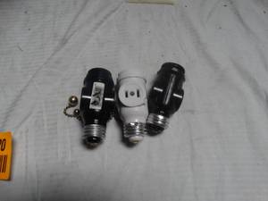 lot 24920 image: 3 Light Bulb Adapters