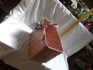 lot 24941 image: Nice Pink Boog Bag.