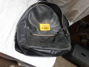 lot 24947 image: Womans Black Back Pack Carry Purse.