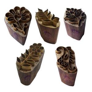 lot 744 image: Royal Kraft Floral Brass Wooden Printing Stamps (Set of 5) - DIY Fabric, Clay, Pottery Blocks BHtag0001 - Retail $12