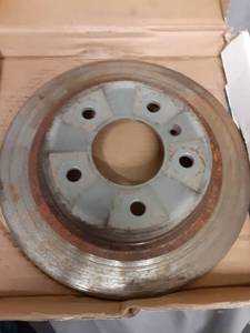lot 843 image: Raybestos Specialty Street Performance Automotive Replacement Rear Brake Rotor for Select 2004-2008 Pontiac Grand Prix, 2005-2009 Buick LaCrosse, 2005-2009 Buick Allure (580171) - Retail $34