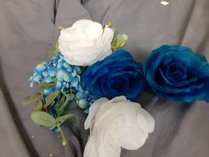 lot 919 image: Flower Cake Toppers Boho Cake Toppers Artificial Blue Rose Eucalyptus Cake Decorations for Women Birthday Wedding Valentines Day Celebration (Style 6)