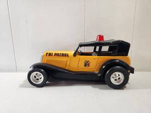 lot 100 image: Lyra FBI Patrol Hot Rod Police Car Toy