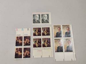 lot 142 image: US Postage Stamp Blocks Collection