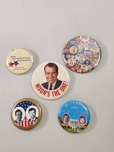 lot 147 image: Presidential Campaign Button Collection